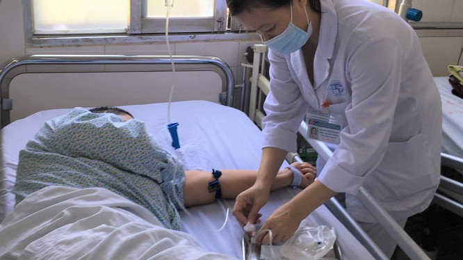 Các yếu tố độc lập liên quan đến liệu pháp oxy ở bệnh nhân COVID-19 dưới 65 tuổi