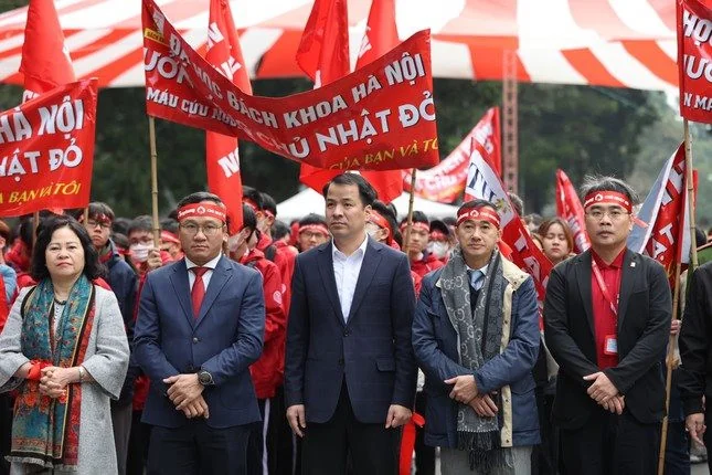 Thứ trưởng Bộ Y tế kêu gọi nhà quản lý, cộng đồng... cùng tham gia hiến máu cứu người- Ảnh 2. Thứ trưởng Bộ Y tế kêu gọi nhà quản lý, cộng đồng... cùng tham gia hiến máu cứu người- Ảnh 2.
