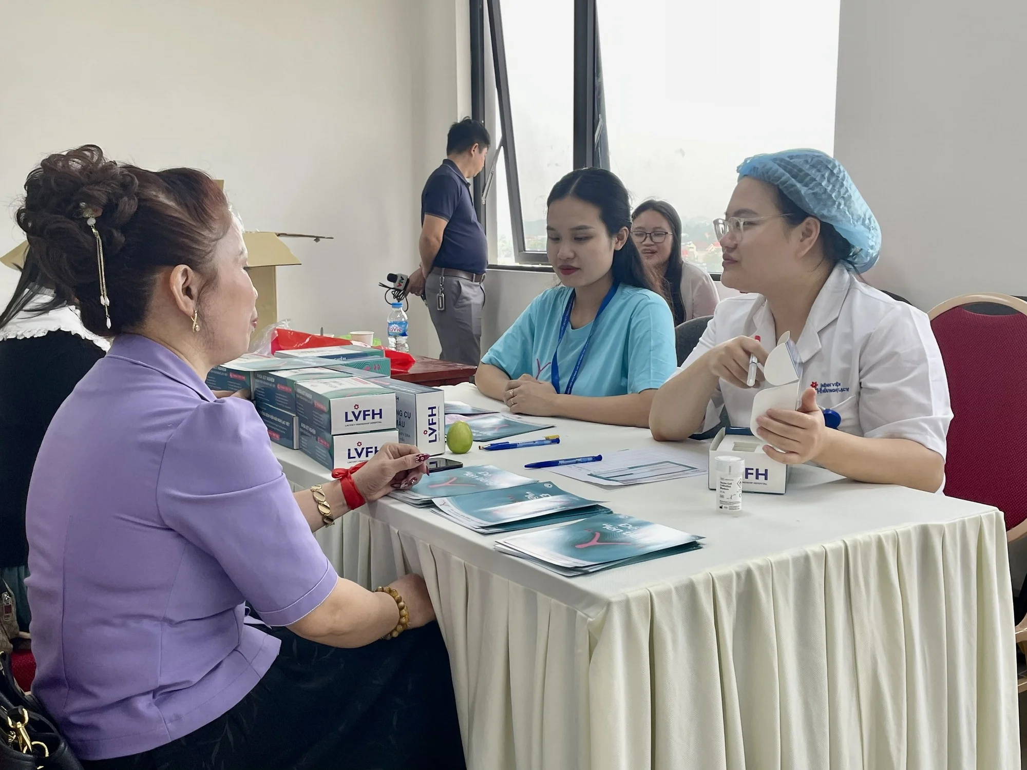 Mỗi năm hơn 2.200 phụ nữ Việt tử vong vì ung thư cổ tử cung, chuyên gia khuyến cáo gì đến chị em?- Ảnh 2. Mỗi năm hơn 2.200 phụ nữ Việt tử vong vì ung thư cổ tử cung, chuyên gia khuyến cáo gì đến chị em?- Ảnh 2.